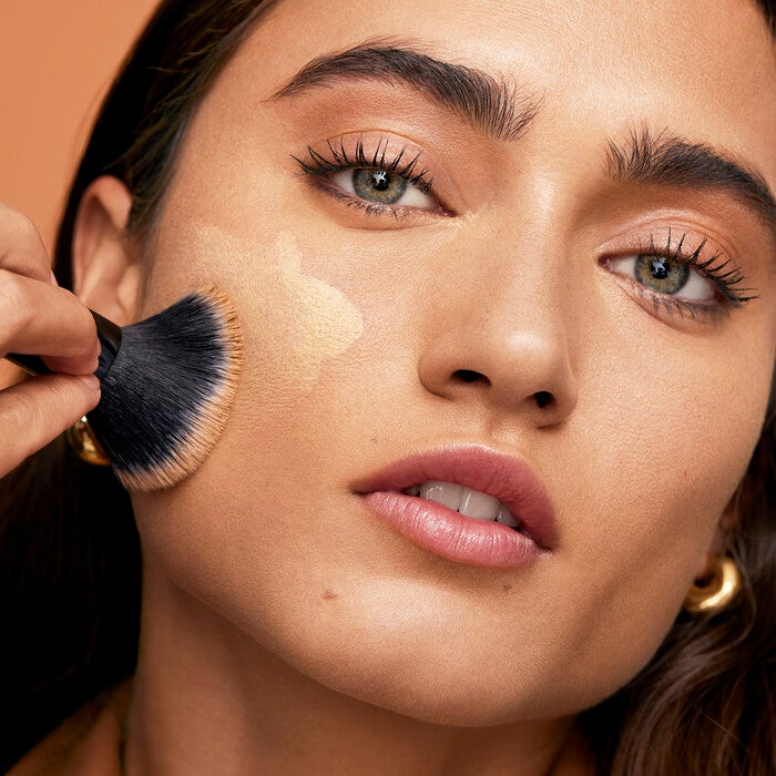 Camo Hydrating CC Cream, Light 240 W - light with warm undertones