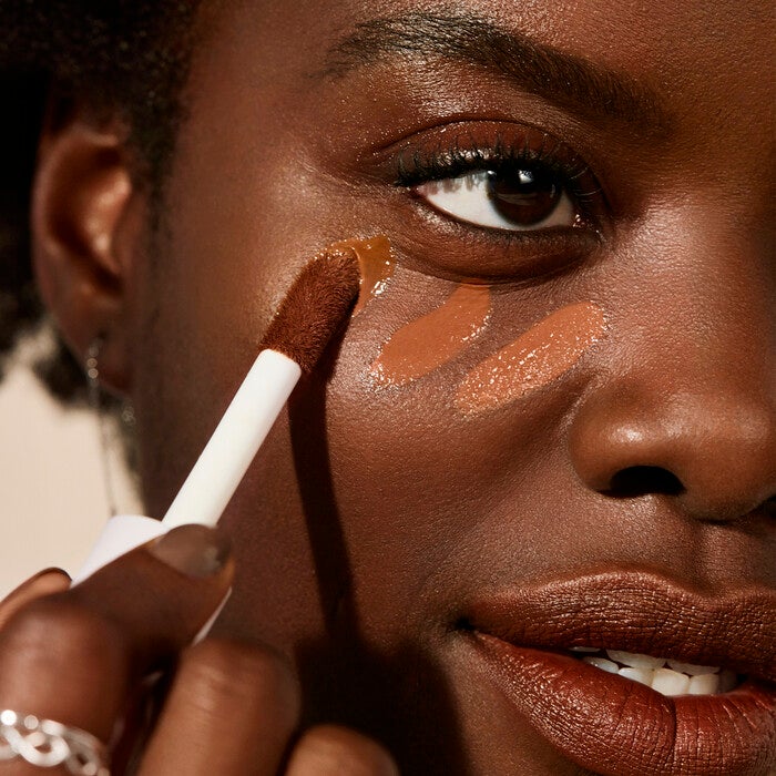 Hydrating Camo Concealer, Light Ivory - light with neutral warm undertone