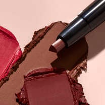 Lip Pencil in Light Brown
