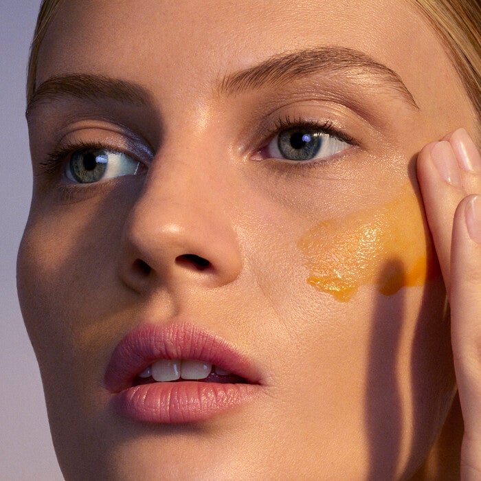 Application of Anti-Aging Serum
