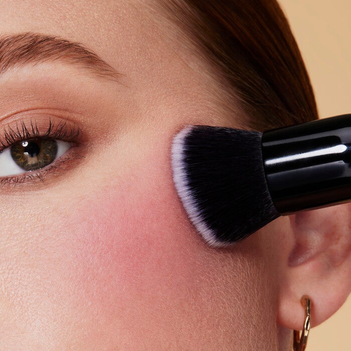 Applying Camo Liquid Blush