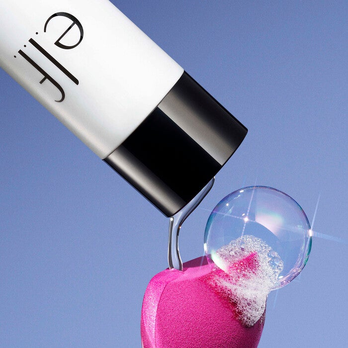 Clean Queen Makeup Brush and Sponge Cleaner with Sponge
