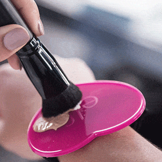 Mixing product with brush